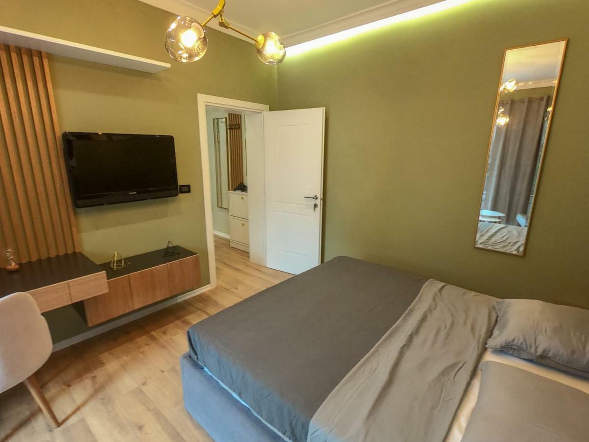 Roza'S Studio Tirana Center Kültér fotó